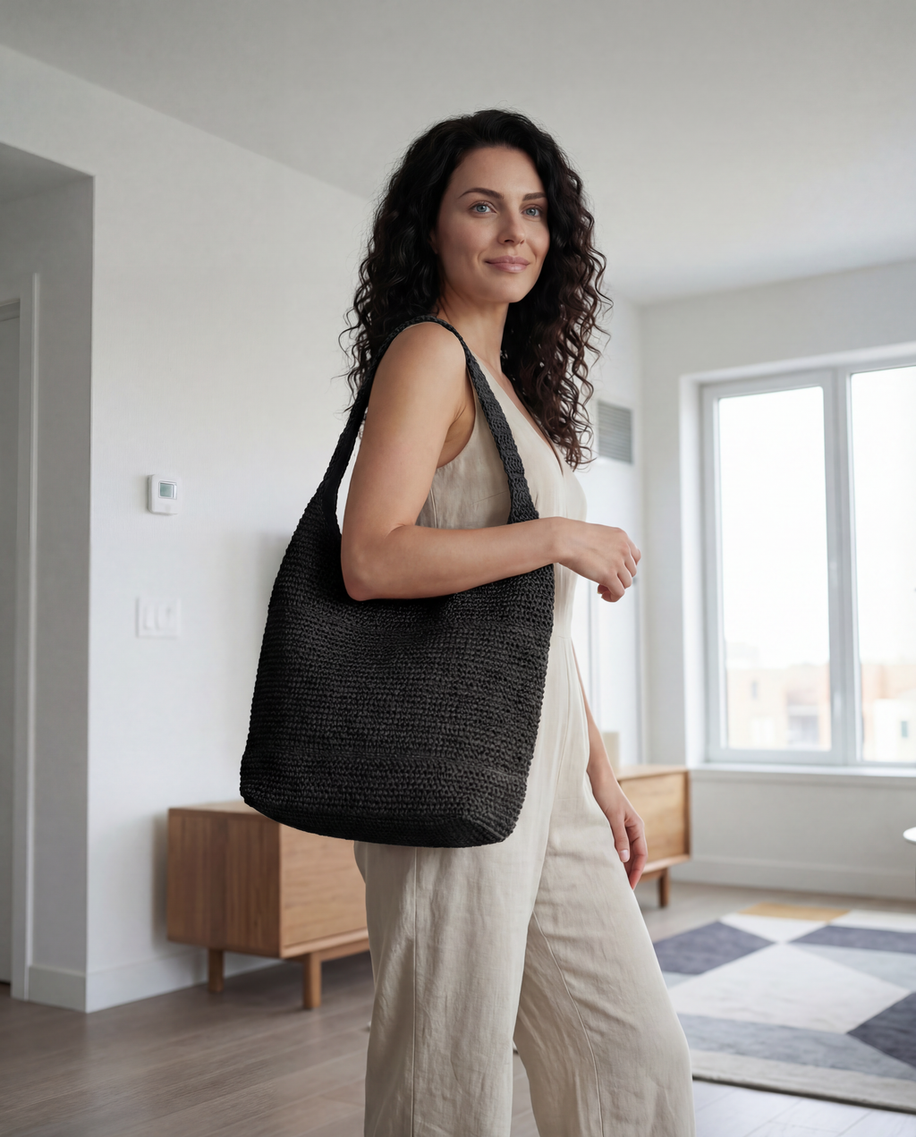 JULIJANA – moderna torbica s minimalističkim dizajnom za svakodnevne i elegantne kombinacije